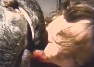 Dog-fucking preggo lady enjoys real orgasms