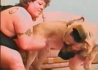 Mutt pussy licker is giving a cunnilingus
