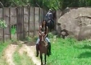 Super hot chick and her dirty horse