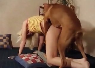 Bleached whore adores her animal